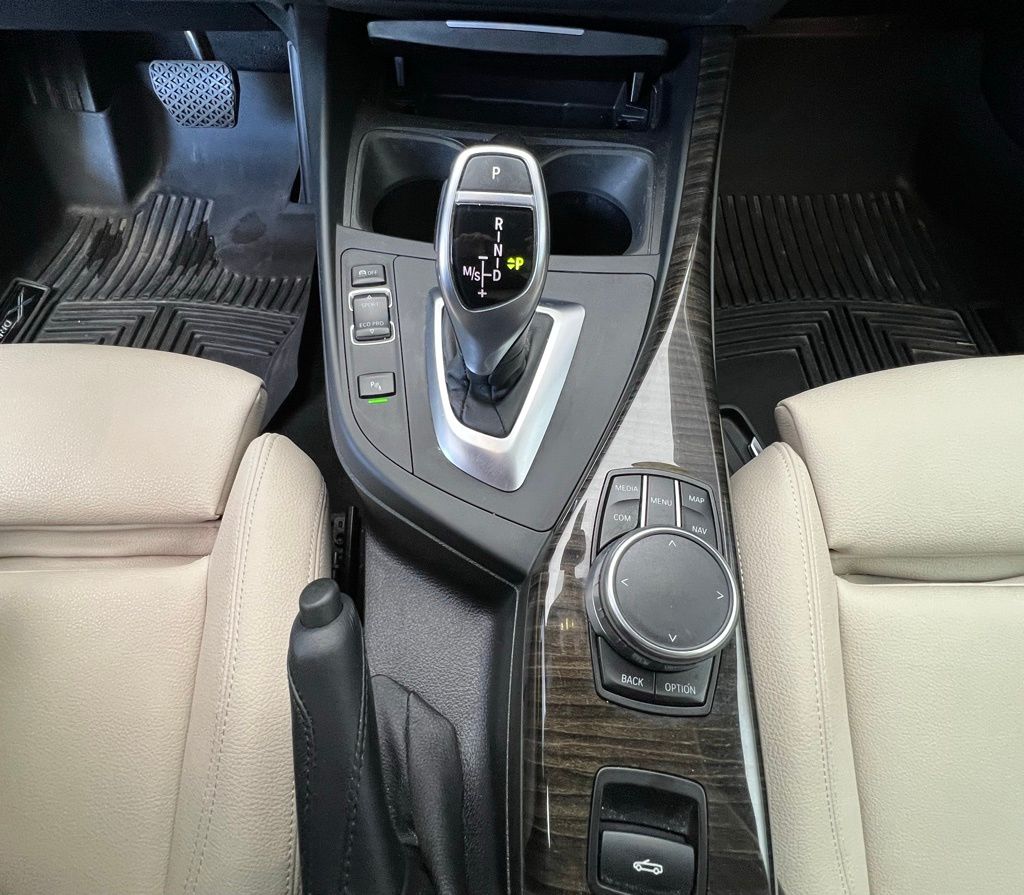2017 BMW 2 Series 230i xDrive 16