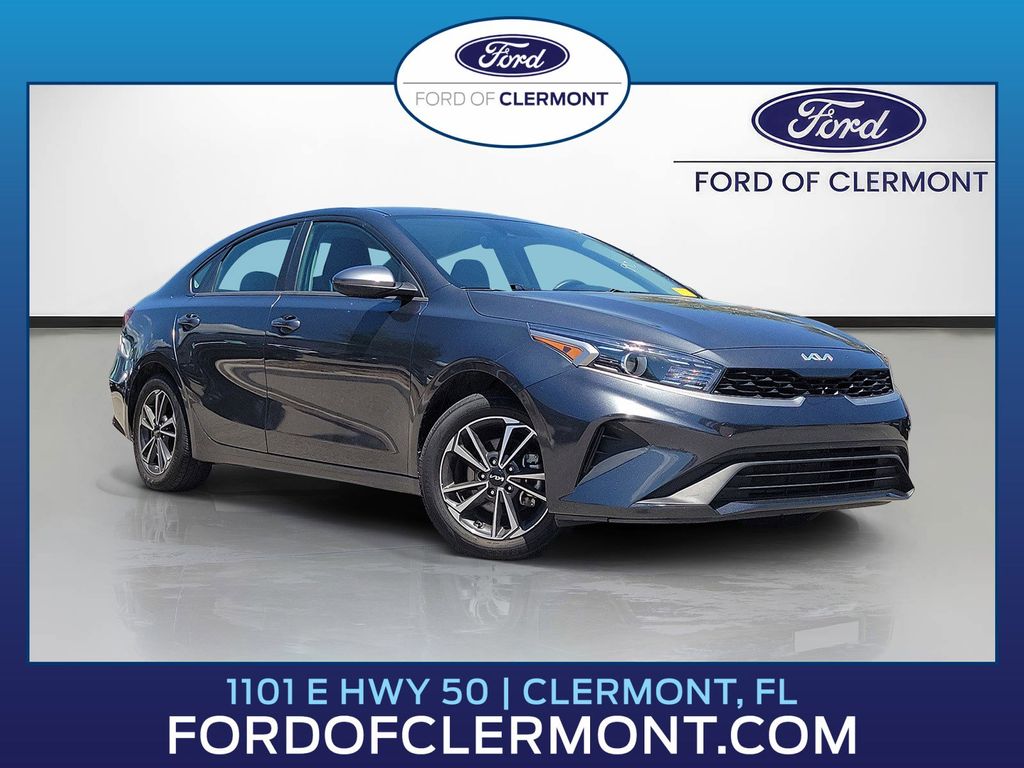 Gravity Gray 2024 Kia Forte LXS FWD Sedan Front-Wheel Drive Continuously Variable Transmission