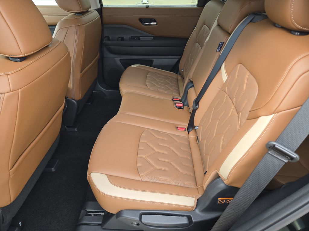 2026 Nissan Pathfinder Platinum Black at Bravo Nissan