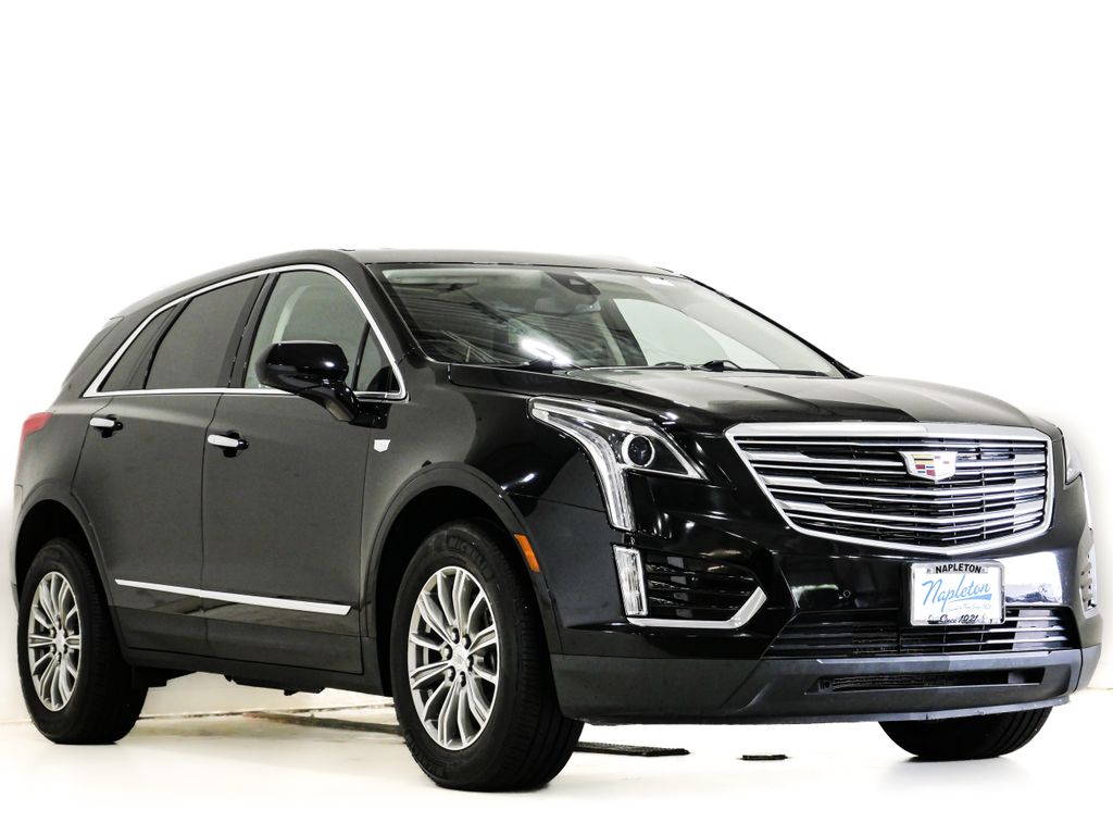 Stellar Black Metallic 2018 Cadillac XT5 Luxury FWD SUV / Crossover Front-Wheel Drive 8-Speed Automatic