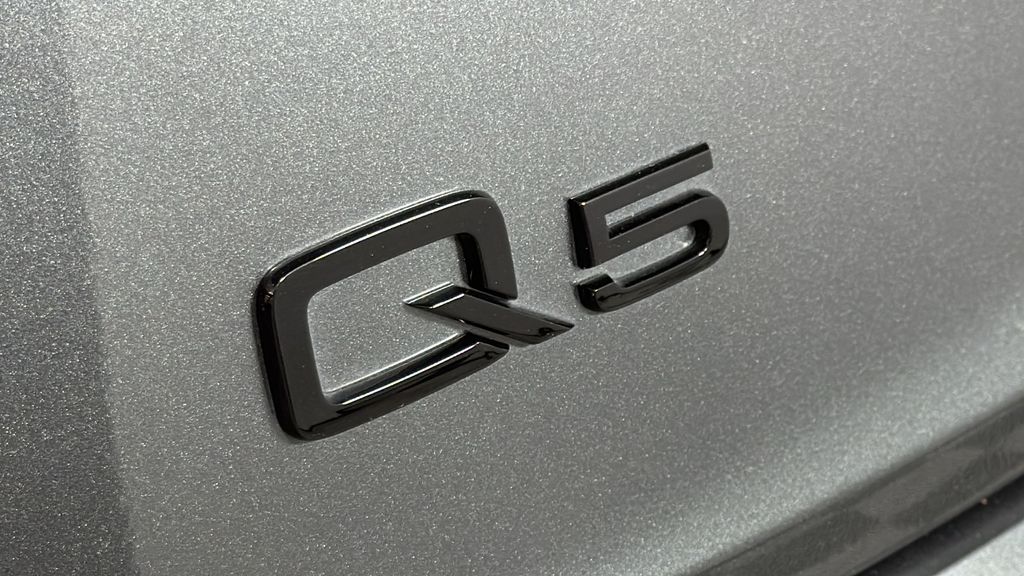 2024 Audi Q5 e Premium 9