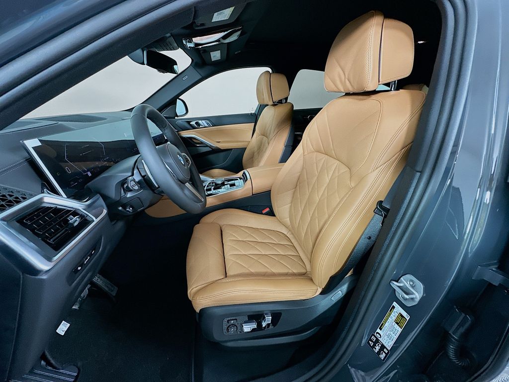 Thumbnail: 2026 BMW X6 - 16