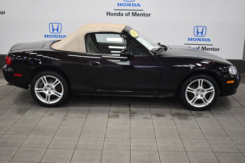 Thumbnail: 2005 Mazda MX-5 Miata - 7