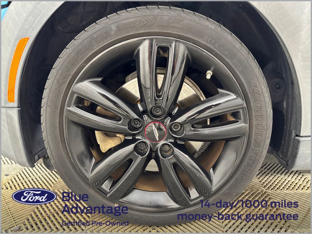 Certified Used 2018 Blue MINI Base image 14