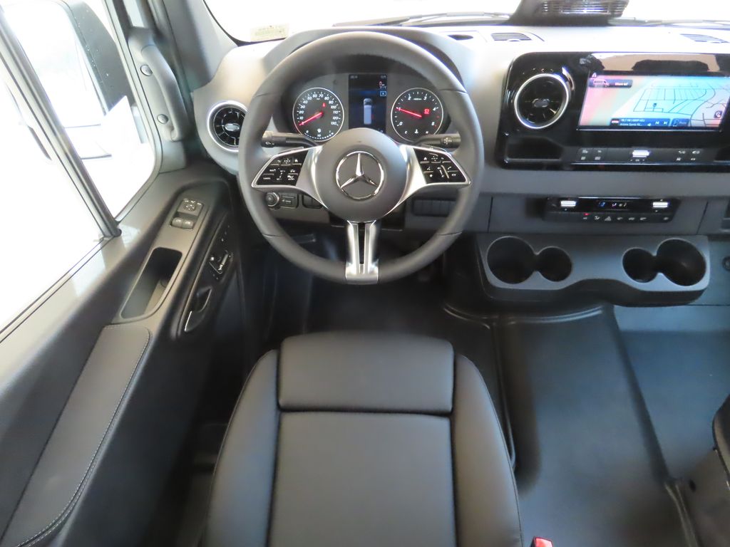 Thumbnail: 2026 Mercedes-Benz Sprinter - 11