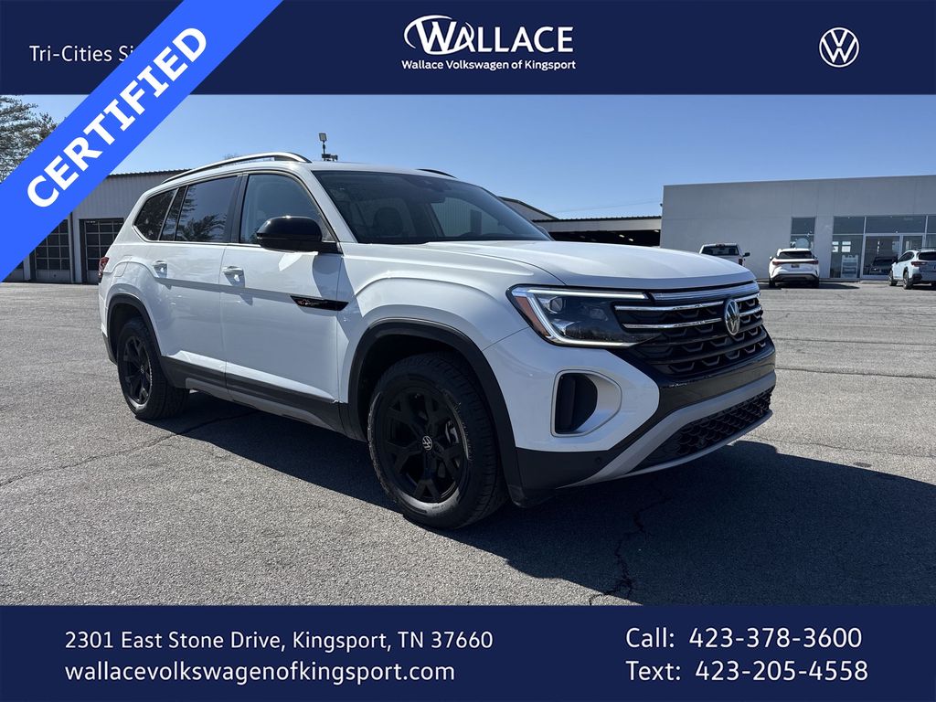 Pure White 2025 Volkswagen Atlas Peak Edition 4Motion SUV / Crossover All-Wheel Drive 8-Speed Automatic