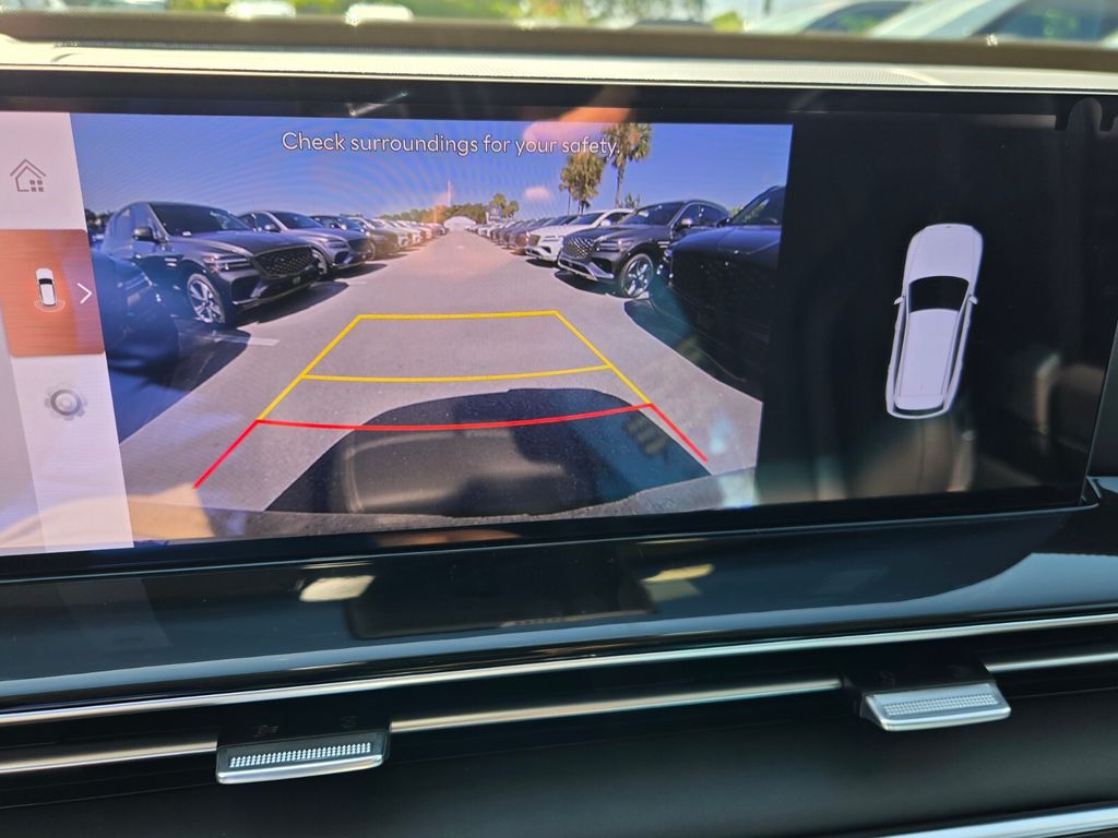 2027 Genesis GV80