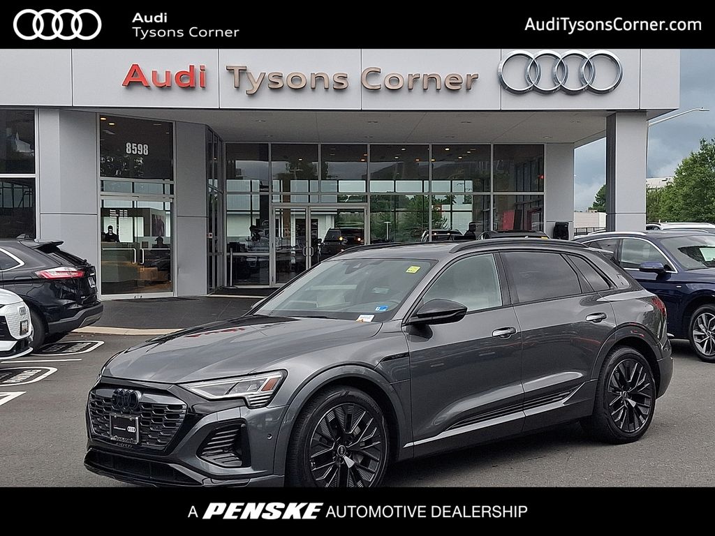 Thumbnail: 2024 Audi Q8 e-tron - 1