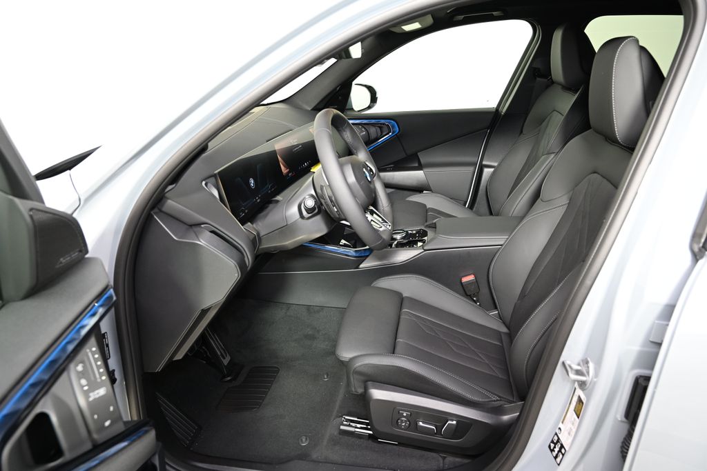 Thumbnail: 2025 BMW X3 - 14