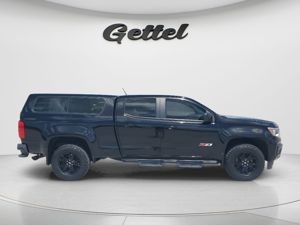 View vehicle photo 3