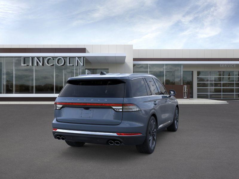 Thumbnail: 2026 Lincoln Aviator - 8