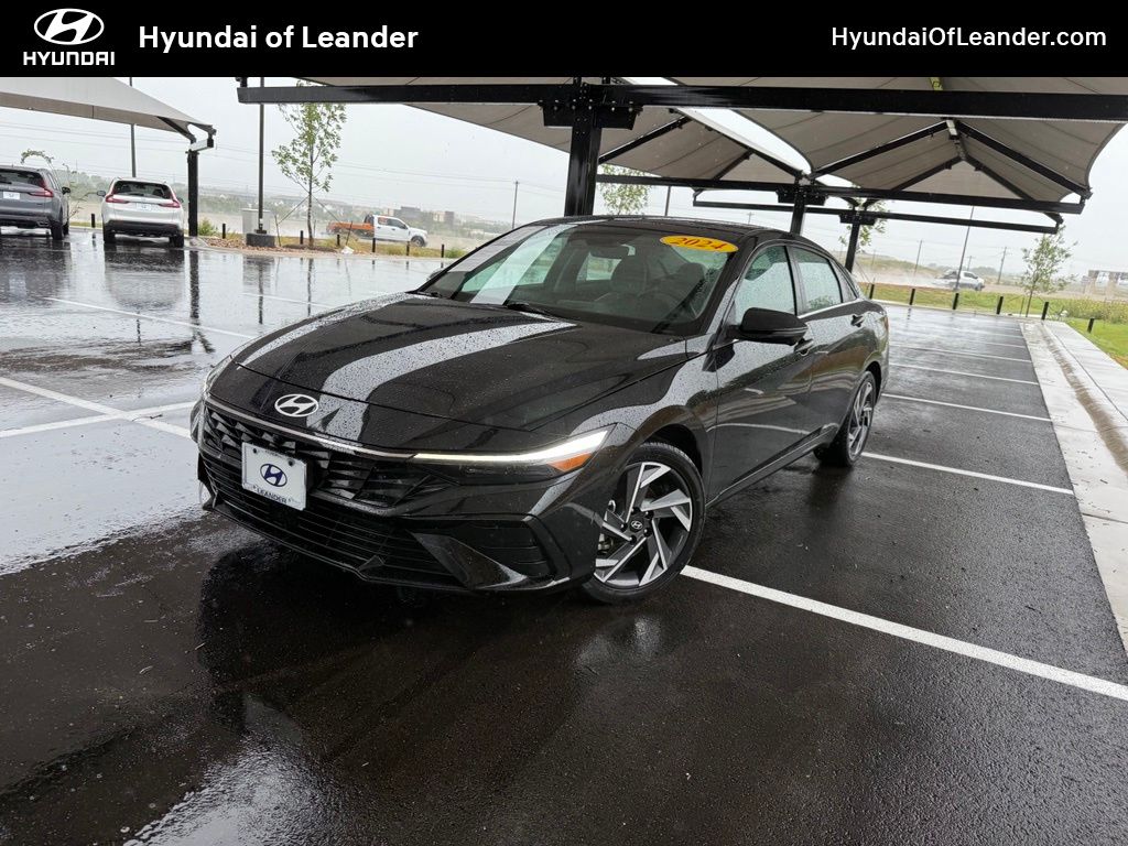 Abyss Black 2024 Hyundai Elantra Sedan Front-Wheel Drive Continuously Variable Transmission
