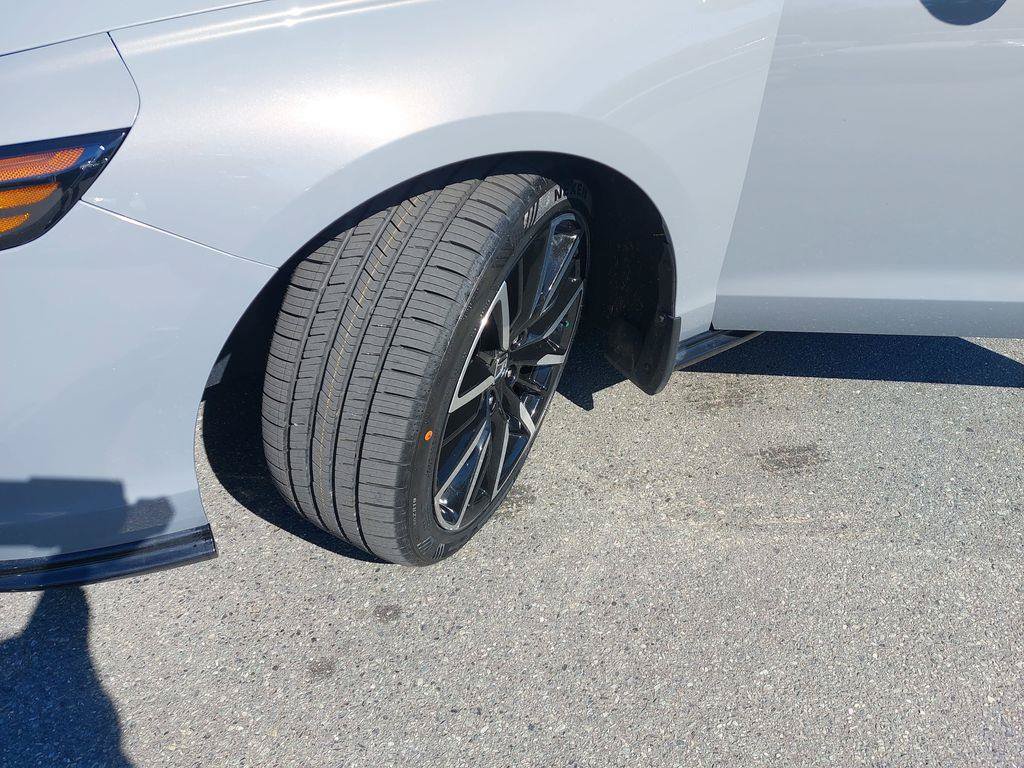 Used 2024  Honda Touring image 30
