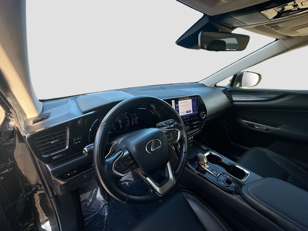 2025 Lexus NX 250 Premium - 8