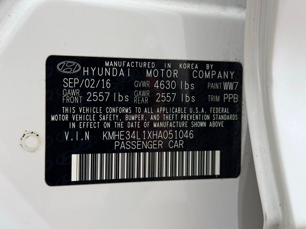 Thumbnail: 2017 Hyundai Sonata - 32