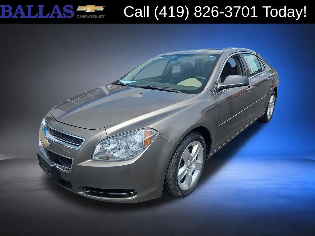 Gray 2012 Chevrolet Malibu Sedan Front-Wheel Drive 6-Speed Automatic Overdrive