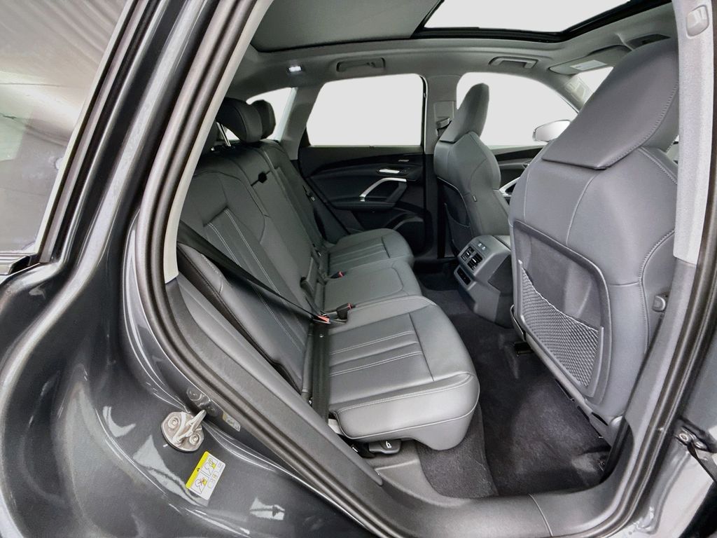 Thumbnail: 2026 Audi Q5 - 21