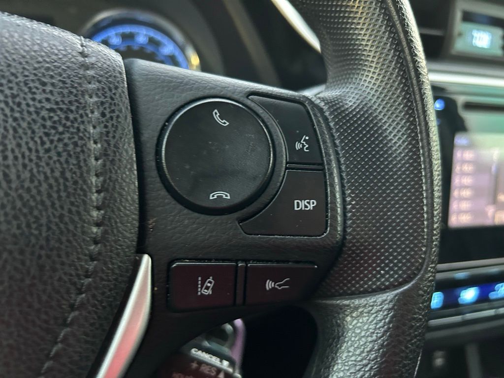 Thumbnail: 2018 Toyota Corolla - 18