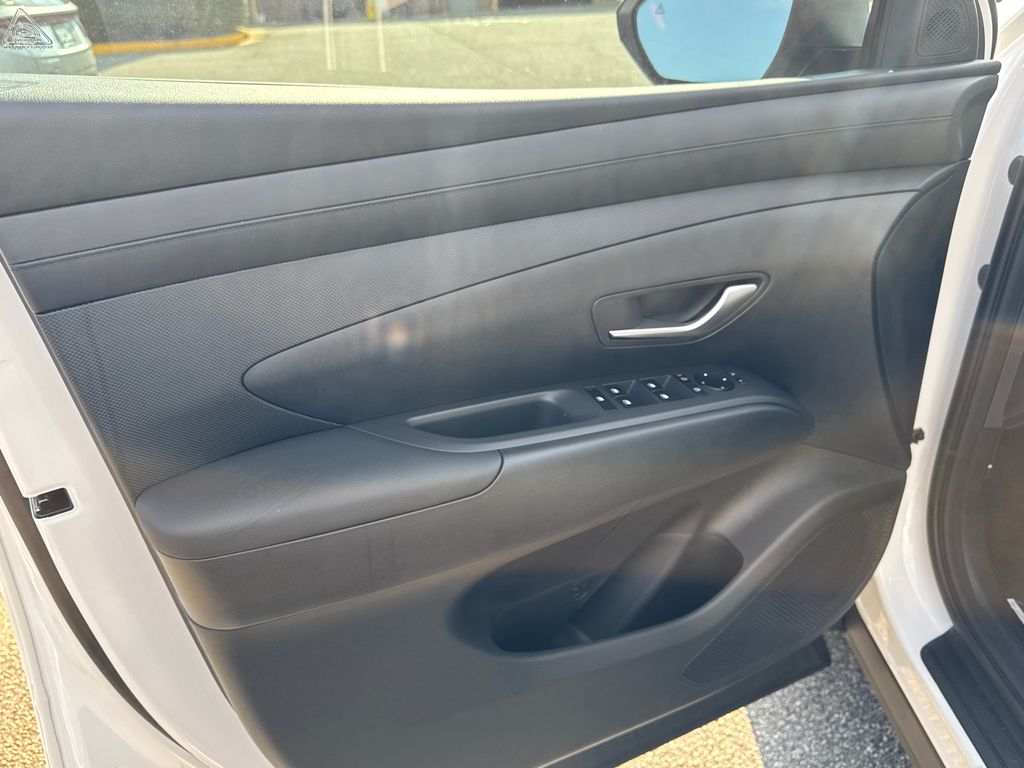 2025 Hyundai Tucson Hybrid Blue photo 9