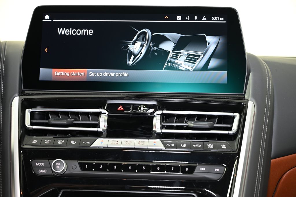 2025 BMW 8 Series 840i 18