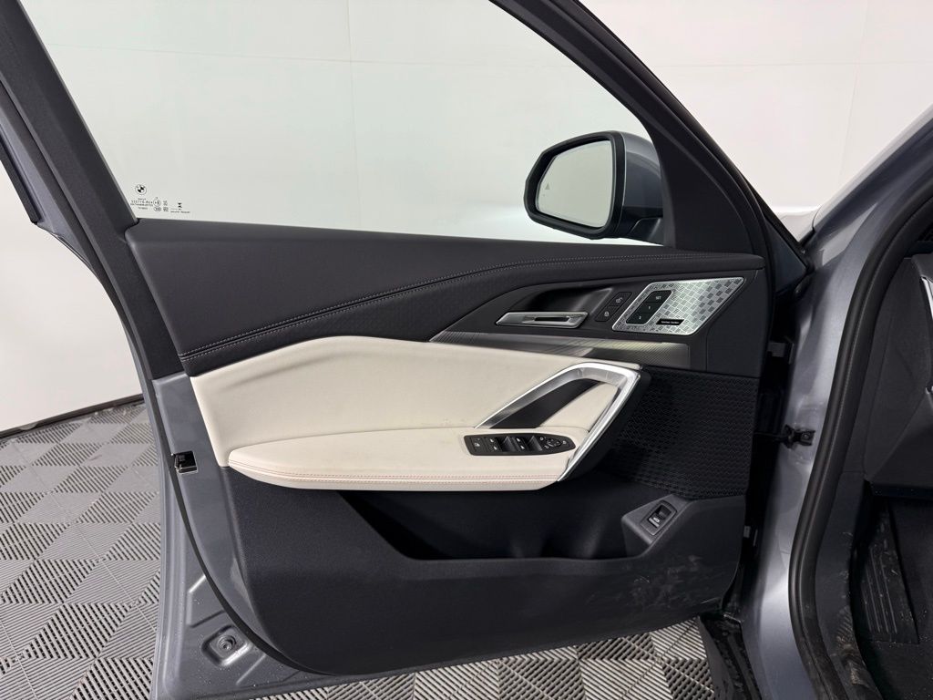 2025 BMW X2 xDrive28i 10