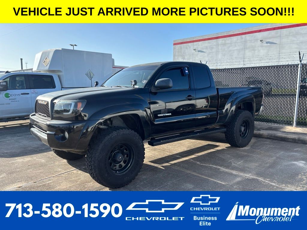 Black 2011 Toyota Tacoma Pickup Truck 4X2 5-Speed Automatic Overdrive