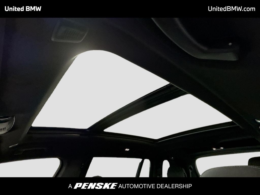 Thumbnail: 2022 BMW X7 - 12