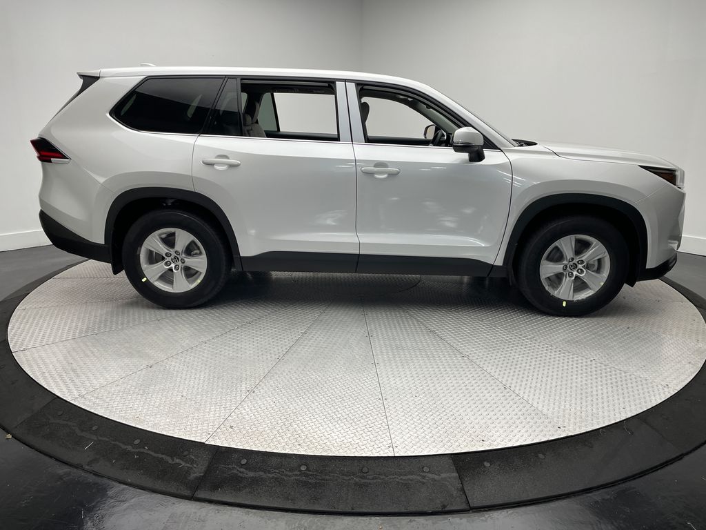 Thumbnail: 2025 Toyota Grand Highlander - 4