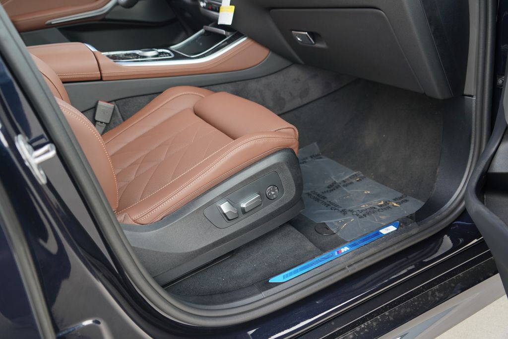 Thumbnail: 2026 BMW X5 - 18