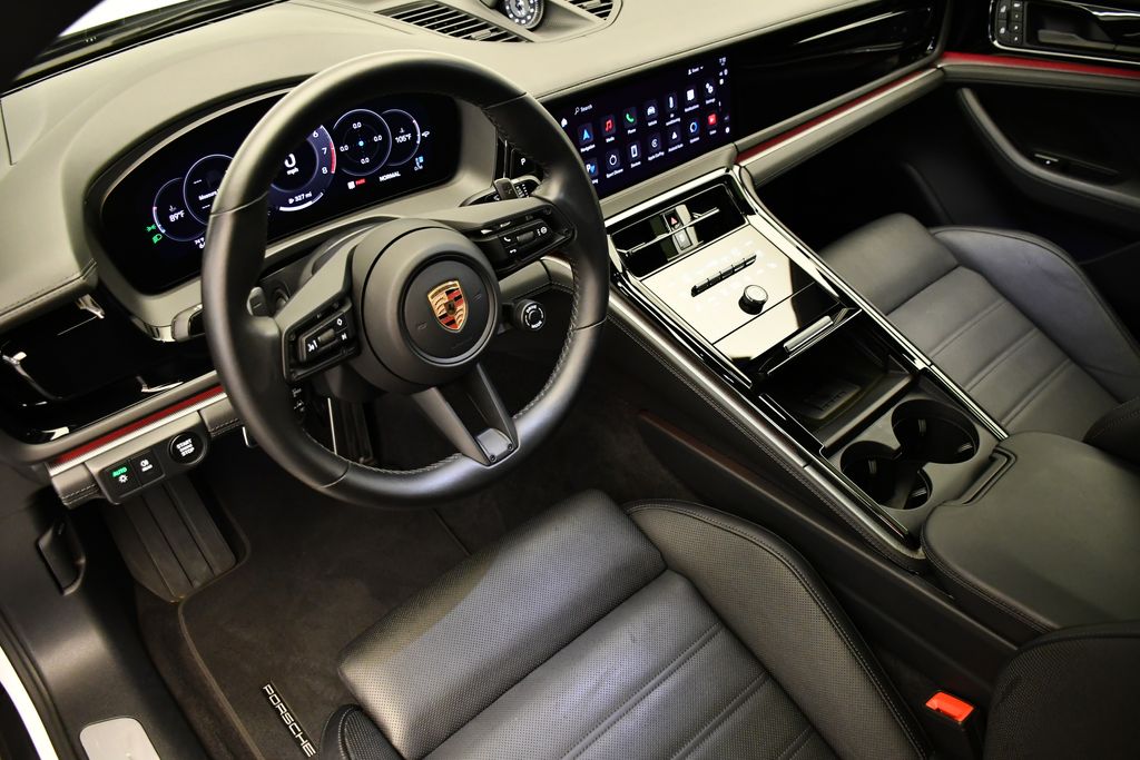Thumbnail: 2024 Porsche Panamera - 4