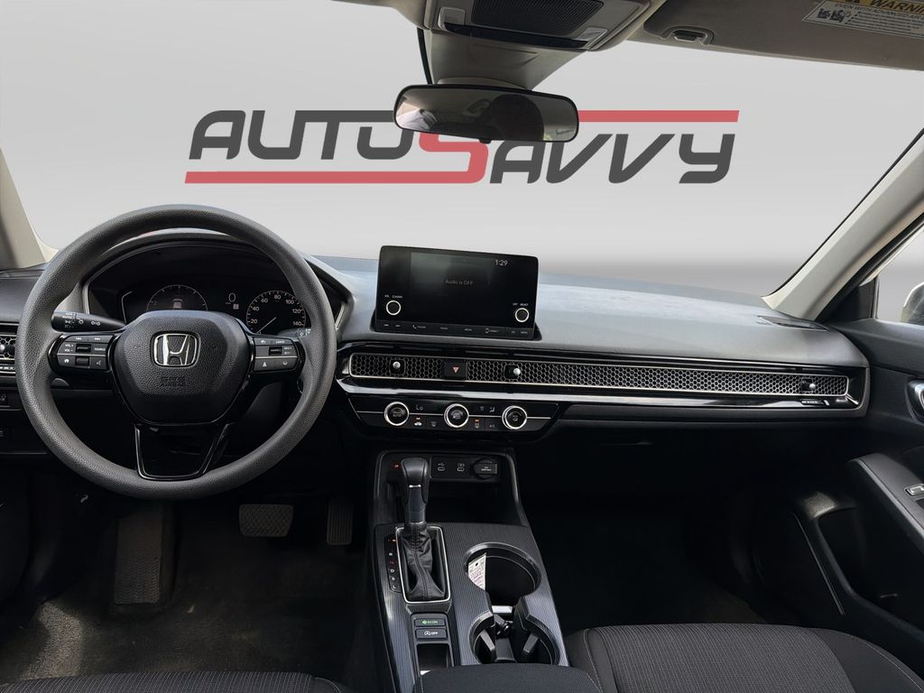 Used 2025 White Honda LX image 17
