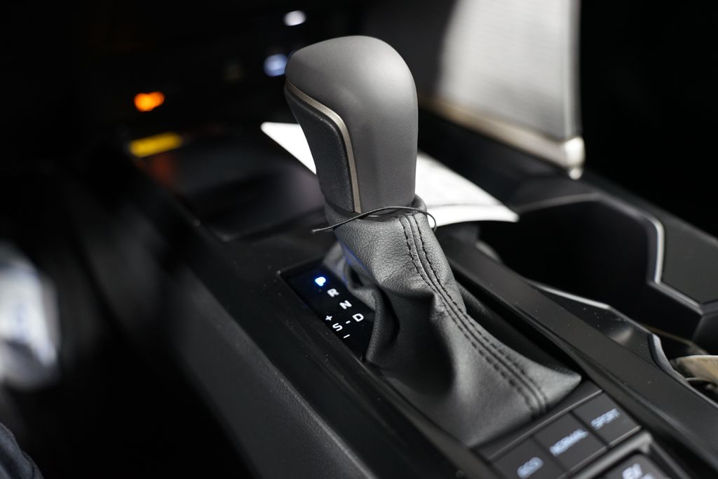 Thumbnail: 2025 Toyota Camry - 23