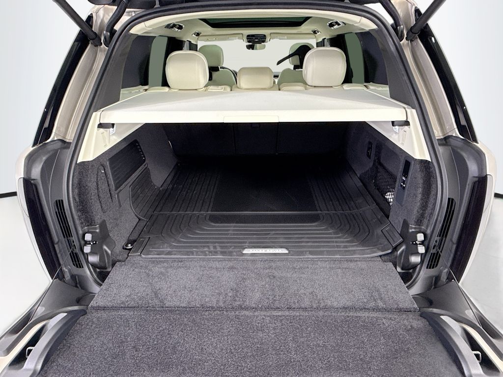 Thumbnail: 2026 Land Rover Range Rover - 27