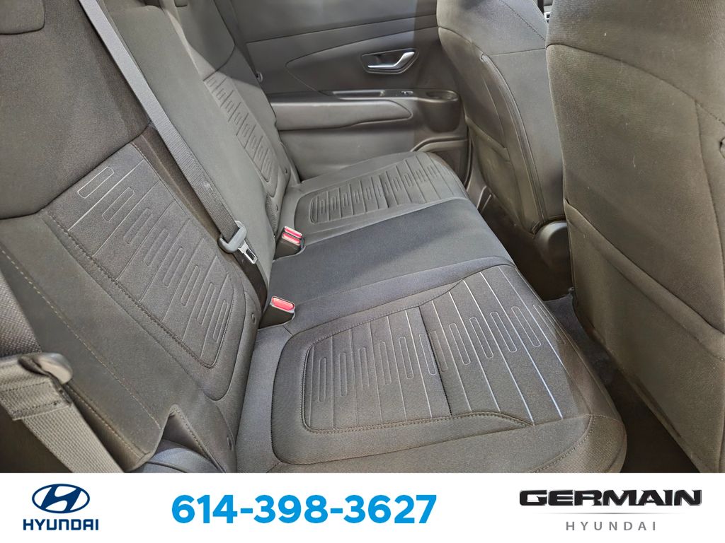 Used 2022 White Hyundai SEL image 23