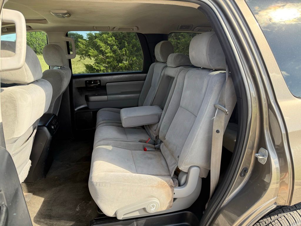 Thumbnail: 2012 Toyota Sequoia - 23