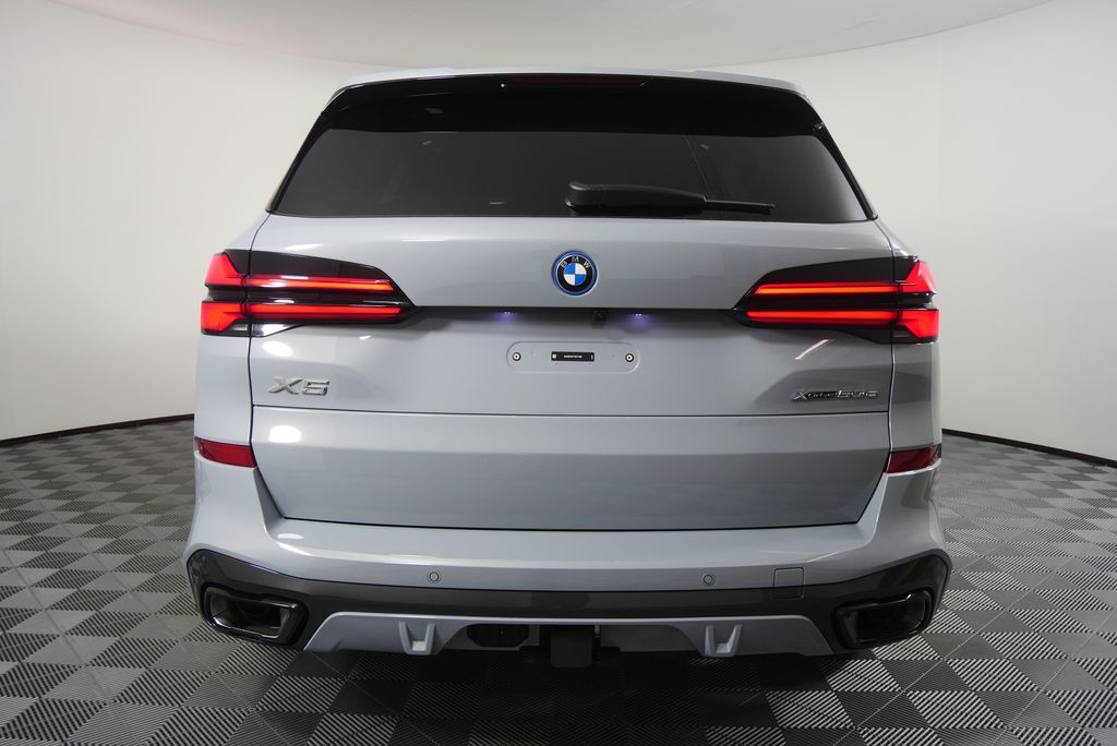 Thumbnail: 2026 BMW X5 - 4