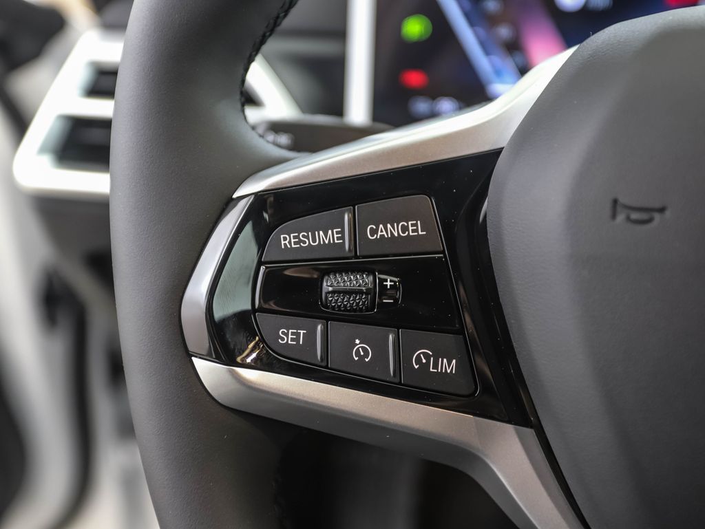 Thumbnail: 2025 BMW i4 - 12