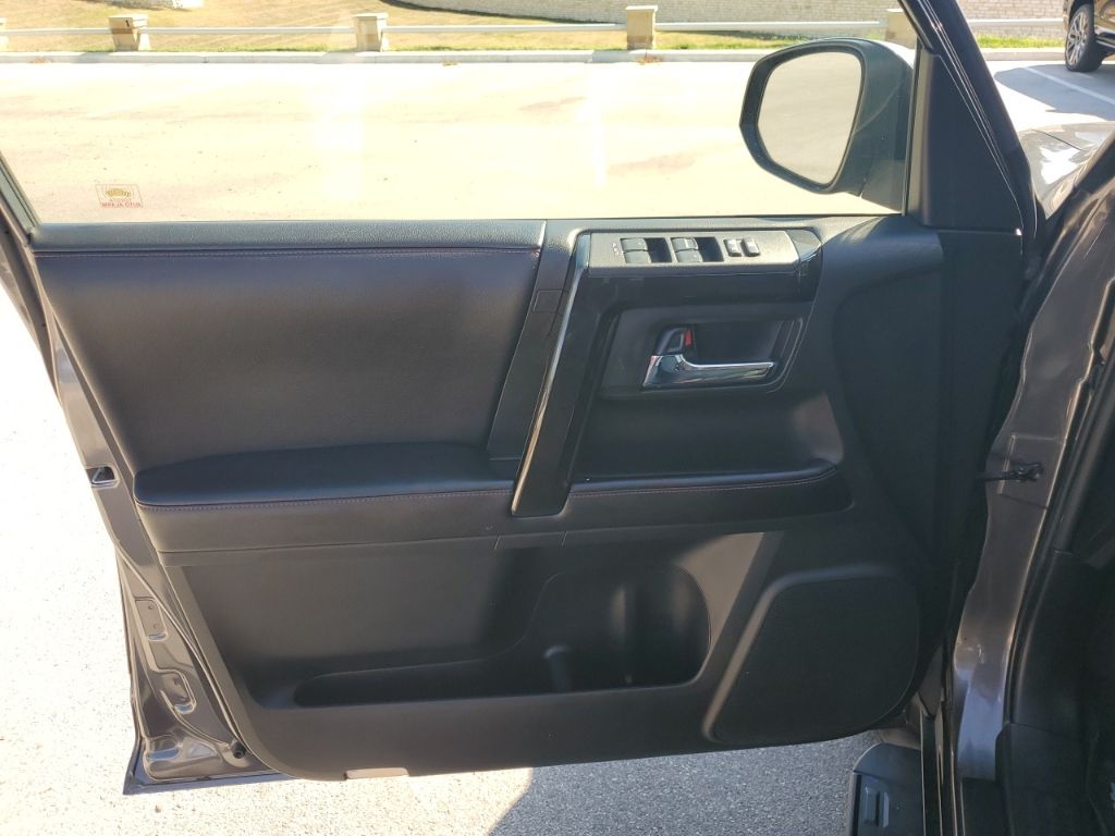 Used Car 2016 Toyota 4runner  Sr5 For Sale Under $30,000 In Austin, Texas