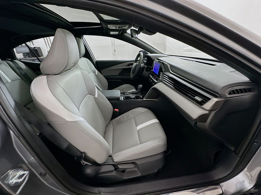 Thumbnail: 2025 Toyota Camry - 29