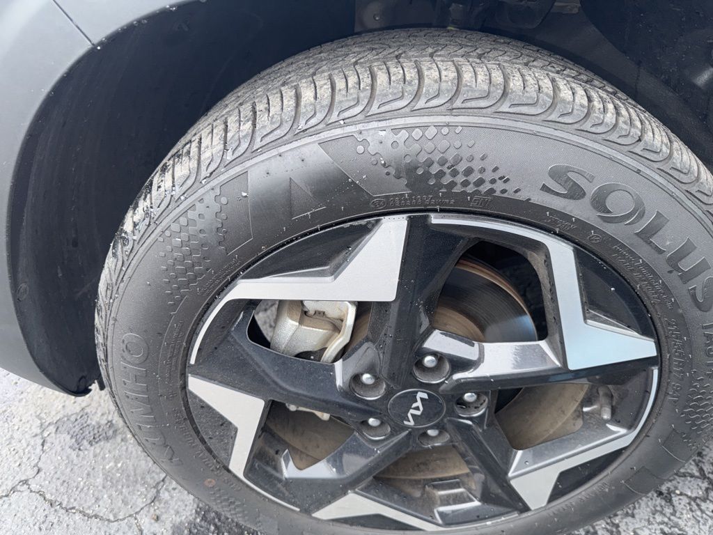 Used 2025 Steel Gray Kia EX image 11