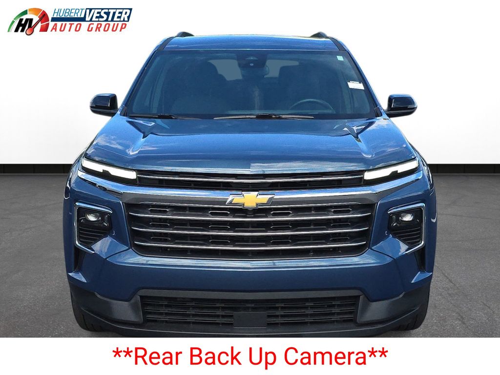 2025 Chevrolet Traverse photo 3