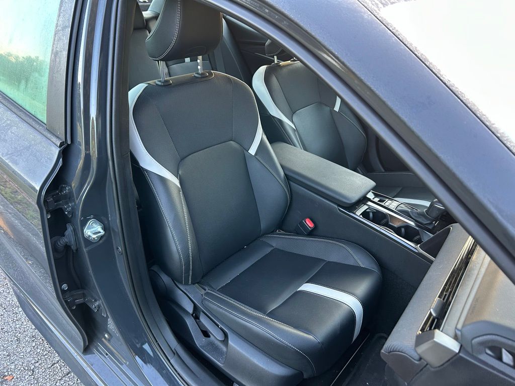 Thumbnail: 2025 Toyota Camry - 15