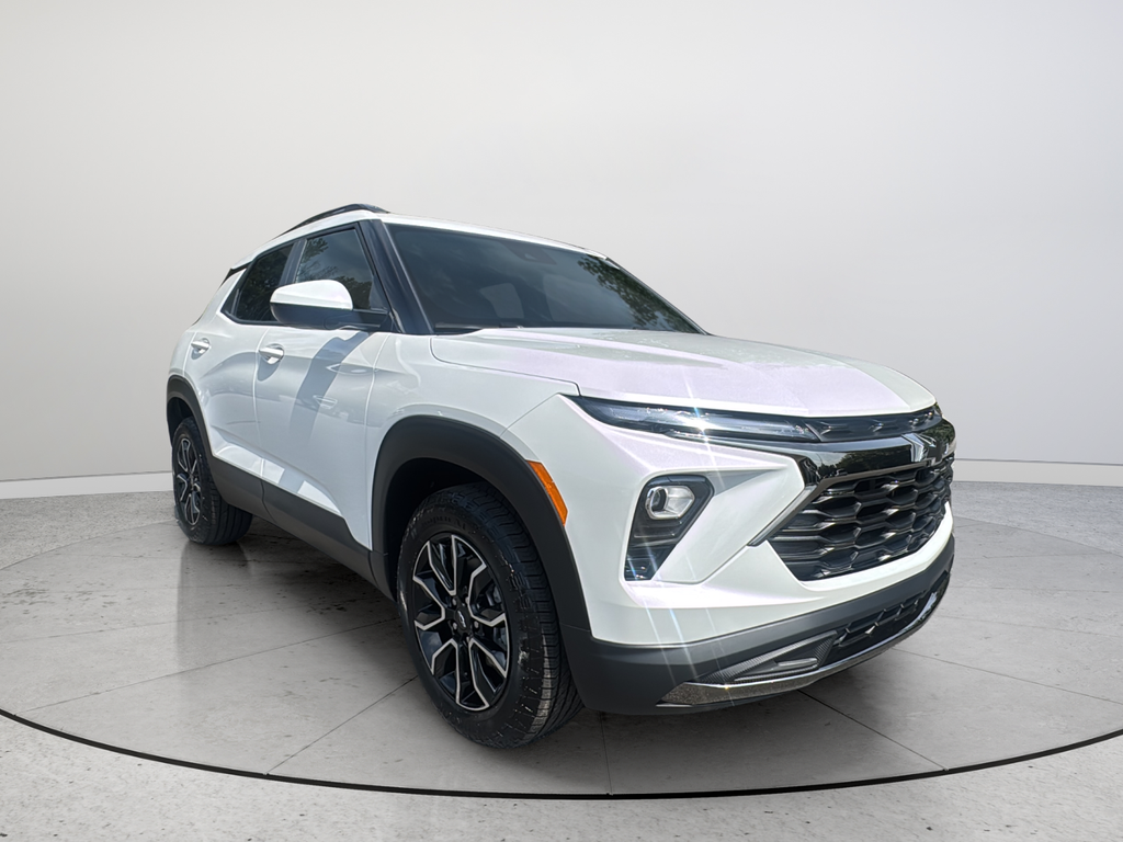White (Iridescent Pearl Tricoat) 2026 Chevrolet Trailblazer SUV / Crossover Front-Wheel Drive Continuously Variable Transmission