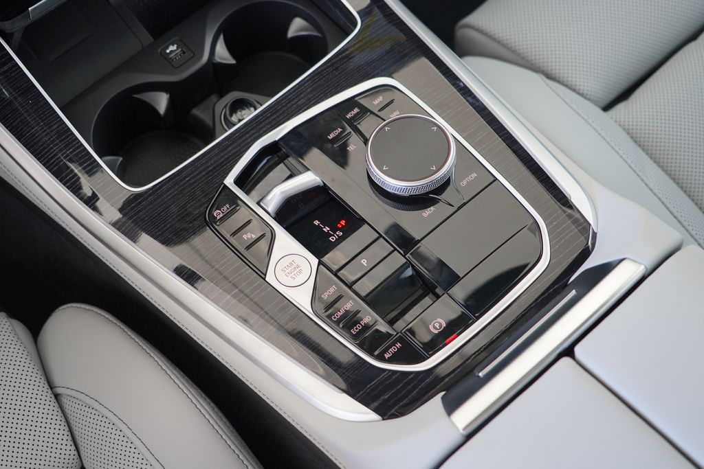 Thumbnail: 2026 BMW X5 - 17