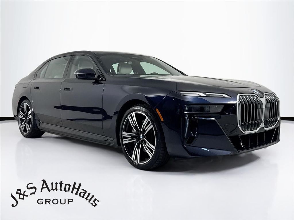 2023 BMW i7 xDrive60 AWD