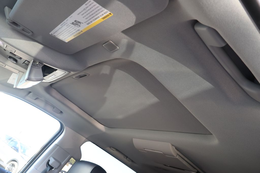 Thumbnail: 2019 Chevrolet Tahoe - 14