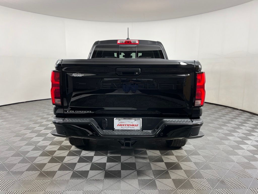 Thumbnail: 2026 Chevrolet Colorado - 4
