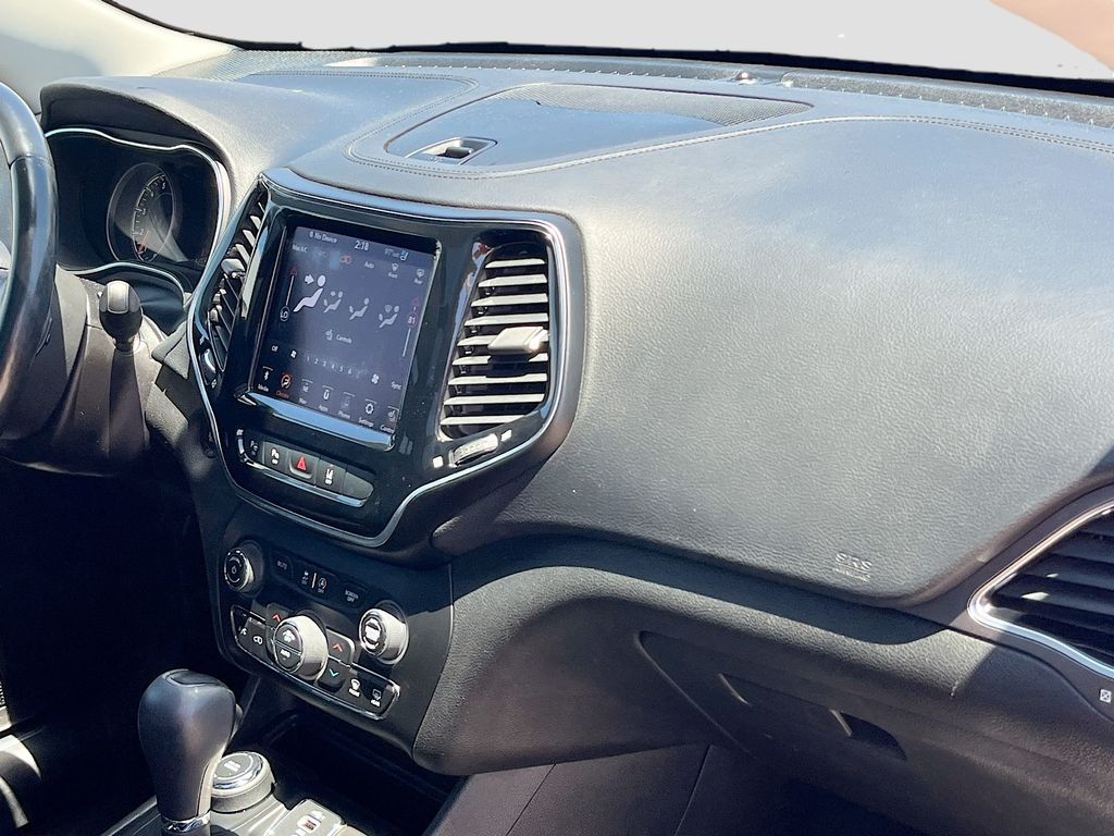 Used 2021 Silver Jeep Limited image 30