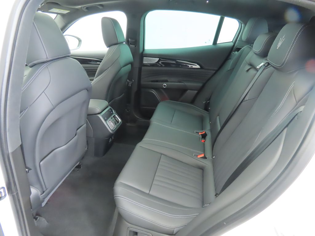 Thumbnail: 2025 Maserati Grecale - 22