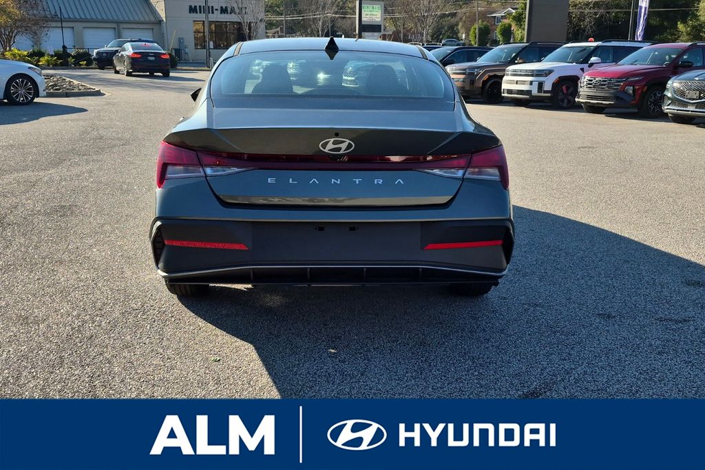 New 2026 Gray Hyundai SE image 7